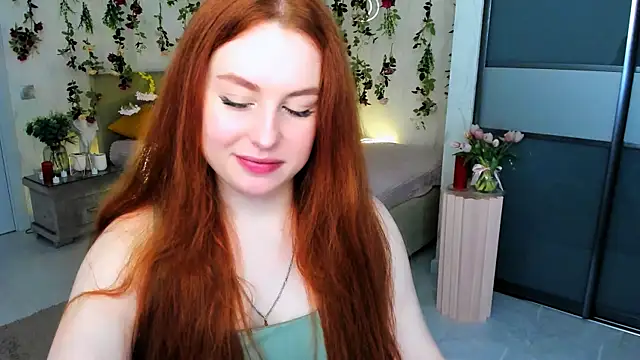 Snapshot of AirySilhouette chatting on June 5, 2026, 10:21 am AirySilhouette online show from June 5, 2026, 10:21 am