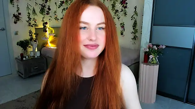 Snapshot of AirySilhouette chatting on June 7, 2026, 4:23 pm AirySilhouette online show from June 7, 2026, 4:23 pm