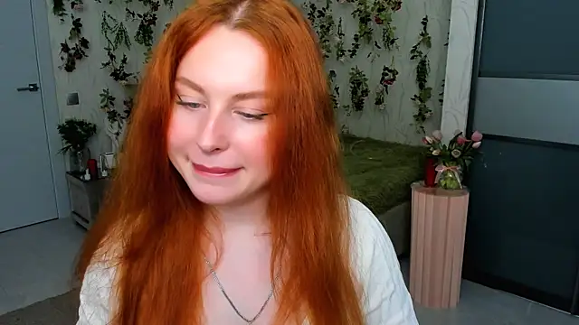 Snapshot of AirySilhouette chatting on June 19, 2026, 4:02 pm AirySilhouette online show from June 19, 2026, 4:02 pm