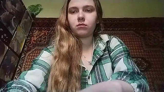 Snapshot of KikiBang chatting on November 29, 2025, 8:14 am KikiBang online show from November 29, 2025, 8:14 am