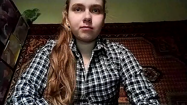 Snapshot of KikiBang chatting on November 27, 2025, 8:26 am KikiBang online show from November 27, 2025, 8:26 am