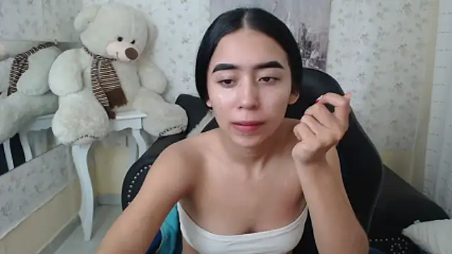 xoxo melany online show from May 11, 2026, 2:45 pm