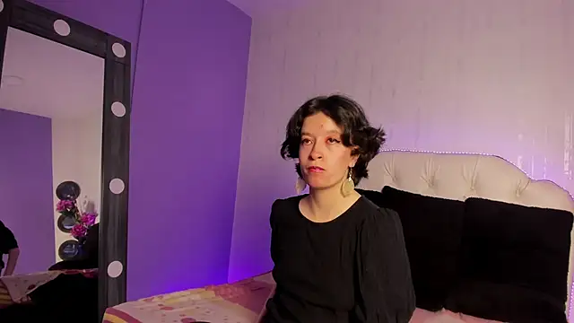 Snapshot of CoralAndOcean_ chatting on December 4, 2025, 12:37 pm CoralAndOcean online show from December 4, 2025, 12:37 pm