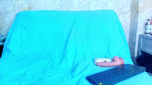 Snapshot of sofiaa_little chatting on November 20, 2025, 8:42 pm sofiaa little online show from November 20, 2025, 8:42 pm