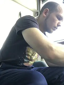 Spielzeugtwink online show from April 27, 2026, 12:47 pm