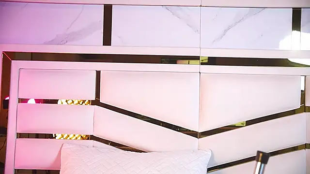 luciana agudelo online show from February 17, 2026, 7:11 pm