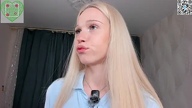 CherrylHolme online show from April 22, 2026, 8:48 pm
