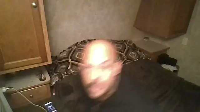 BigriskDaddy92 online show from November 25, 2025, 2:28 pm