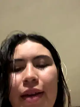 Snapshot of monserrat_cutte chatting on December 2, 2025, 11:50 pm monserrat cutte online show from December 2, 2025, 11:50 pm