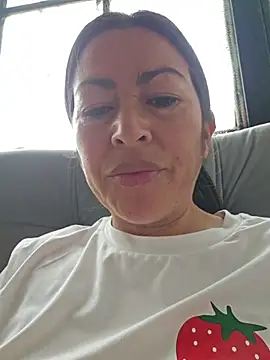 Snapshot of JustSamantha_ chatting on July 9, 2026, 3:11 pm JustSamantha online show from July 9, 2026, 3:11 pm