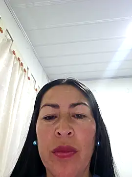 JustSamantha  online show from April 24, 2026, 11:01 am