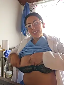 JustSamantha  online show from December 1, 2025, 12:50 pm