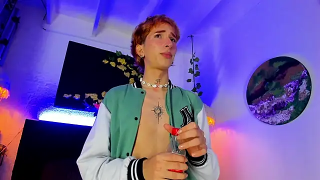 Shadow claw online show from November 20, 2025, 7:58 pm