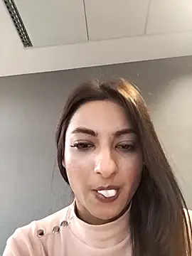 Ellie Monica online show from November 21, 2025, 8:13 am