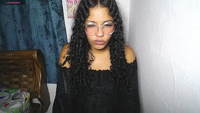 chleo rosse online show from December 22, 2025, 1:33 pm