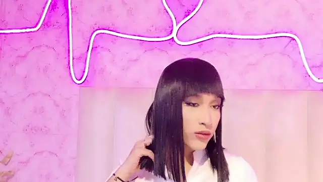 Atenea Mendoza online show from March 4, 2026, 7:21 pm