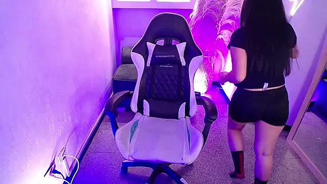 vallolett online show from February 23, 2026, 9:59 pm