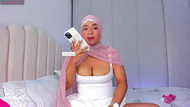 Amira-Zahra online show from April 15, 2026, 10:21 am