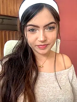 Snapshot of KyliePinkk_ chatting on November 21, 2025, 5:23 pm KyliePinkk online show from November 21, 2025, 5:23 pm