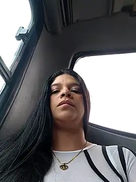Layla-daring online show from May 20, 2026, 6:38 pm