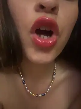 Snapshot of Little__Danni1 chatting on July 1, 2026, 5:52 am Little Danni1 online show from July 1, 2026, 5:52 am
