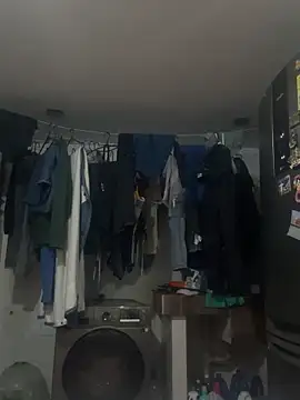 Little  Danni1 online show from February 5, 2026, 12:28 am