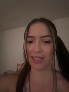 Snapshot of Little__Danni1 chatting on June 8, 2026, 1:28 am Little Danni1 online show from June 8, 2026, 1:28 am