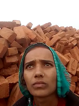 manishahot133 online show from December 14, 2025, 9:48 am