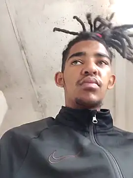 Eezxxx online show from December 23, 2025, 10:47 am