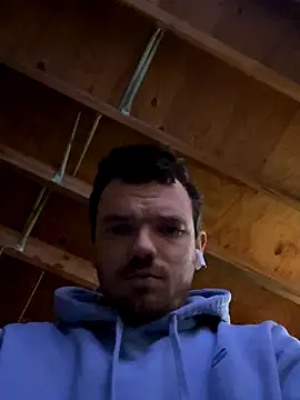 Snapshot of trife2xx chatting on December 20, 2025, 8:12 pm trife2xx online show from December 20, 2025, 8:12 pm