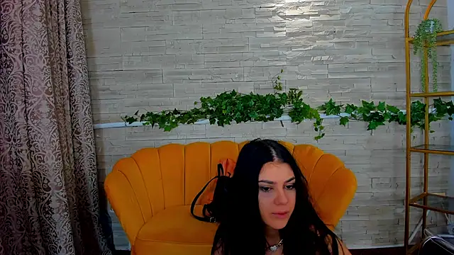 SerennaNoir online show from December 15, 2025, 5:57 am