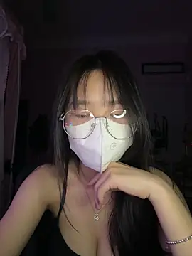 Snapshot of Kiee-lee chatting on April 30, 2026, 7:32 pm Kiee-lee online show from April 30, 2026, 7:32 pm