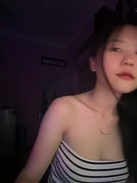 Snapshot of Kiee-lee chatting on April 8, 2026, 4:08 pm Kiee-lee online show from April 8, 2026, 4:08 pm