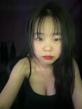 Snapshot of Kiee-lee chatting on April 19, 2026, 10:56 pm Kiee-lee online show from April 19, 2026, 10:56 pm