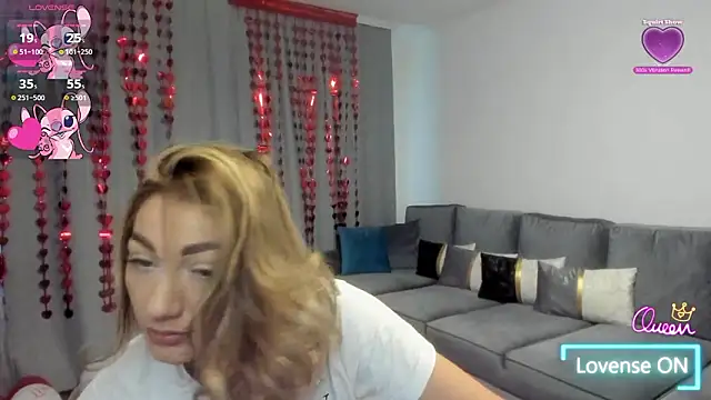 Snapshot of rossana_doll chatting on February 13, 2026, 7:52 am rossana doll online show from February 13, 2026, 7:52 am