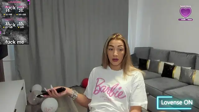 Snapshot of rossana_doll chatting on February 18, 2026, 7:17 am rossana doll online show from February 18, 2026, 7:17 am