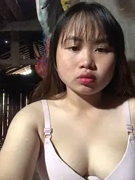 Snapshot of dovia-ba chatting on December 3, 2025, 12:55 am dovia-ba online show from December 3, 2025, 12:55 am