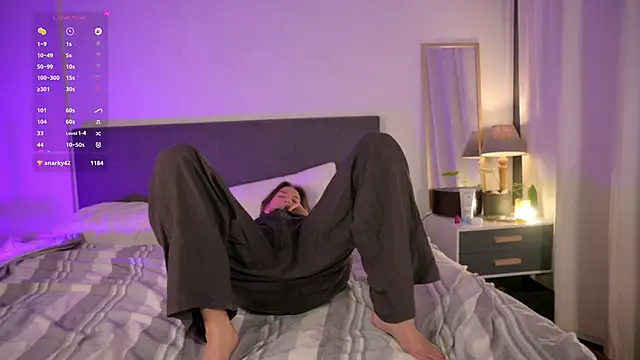 Snapshot of Amazon_Fae chatting on February 14, 2026, 3:01 pm Amazon Fae online show from February 14, 2026, 3:01 pm