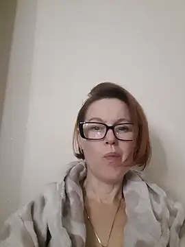 Snapshot of LanaOlbenst chatting on November 22, 2025, 9:24 pm LanaOlbenst online show from November 22, 2025, 9:24 pm