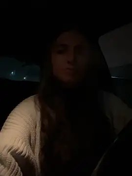 Snapshot of PureEllieX chatting on December 14, 2025, 3:46 am PureEllieX online show from December 14, 2025, 3:46 am