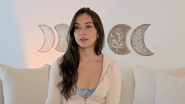 Snapshot of IsabellaSandoval chatting on April 27, 2026, 7:45 pm IsabellaSandoval online show from April 27, 2026, 7:45 pm