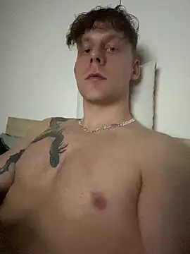 Snapshot of adamkatok chatting on November 20, 2025, 5:02 pm adamkatok online show from November 20, 2025, 5:02 pm