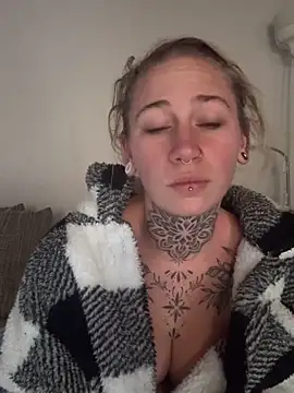 Snapshot of Antoniia69 chatting on December 1, 2025, 2:40 pm Antoniia69 online show from December 1, 2025, 2:40 pm