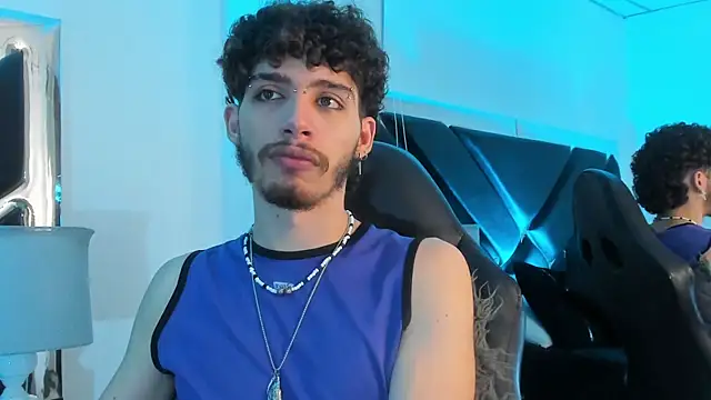 Snapshot of JojoBraando chatting on December 2, 2025, 8:43 pm JojoBraando online show from December 2, 2025, 8:43 pm