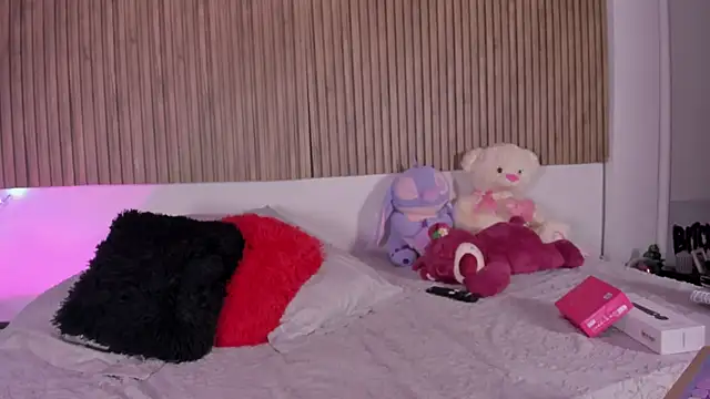 Snapshot of Hayley-Fox chatting on March 4, 2026, 1:13 am Hayley-Fox online show from March 4, 2026, 1:13 am