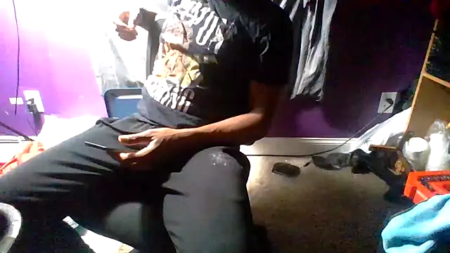 Snapshot of Worlds_Finest_Chocolate chatting on November 20, 2025, 7:25 pm Worlds Finest Chocolate online show from November 20, 2025, 7:25 pm