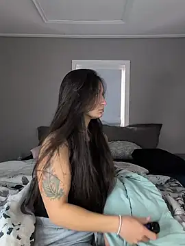 Snapshot of LexiLuxi chatting on December 2, 2025, 8:54 pm LexiLuxi online show from December 2, 2025, 8:54 pm