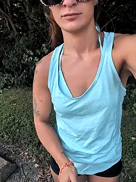 LexiLuxi online show from July 29, 2026, 9:36 pm