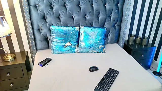 Snapshot of Saripaulin chatting on February 5, 2026, 10:38 pm Saripaulin online show from February 5, 2026, 10:38 pm