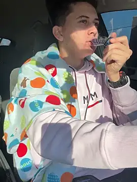 Abrahanm1 online show from December 4, 2025, 8:52 pm